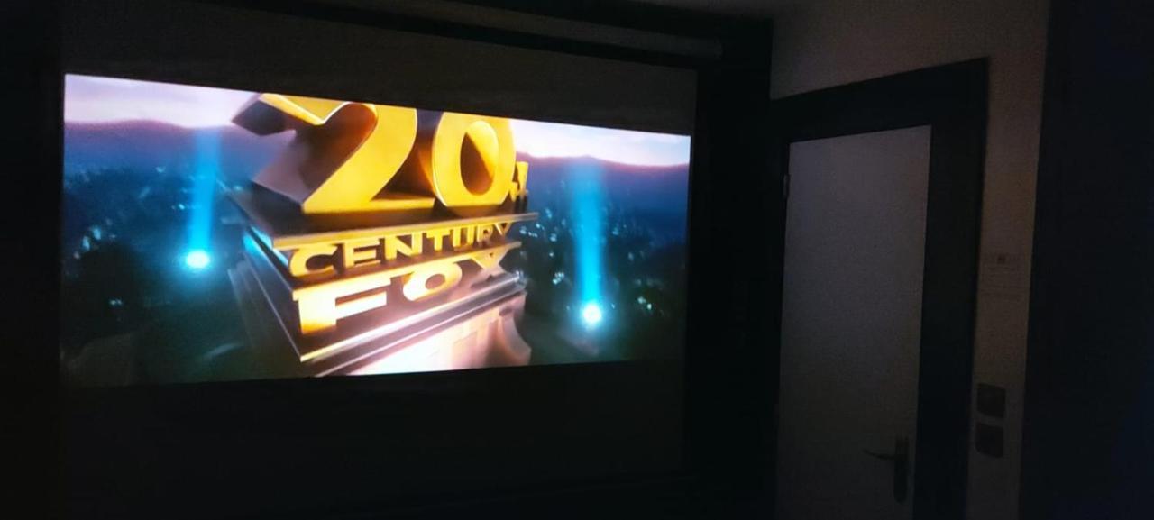 Appartement Cinema Video-Projecteur Et Garage Онфлёр Экстерьер фото